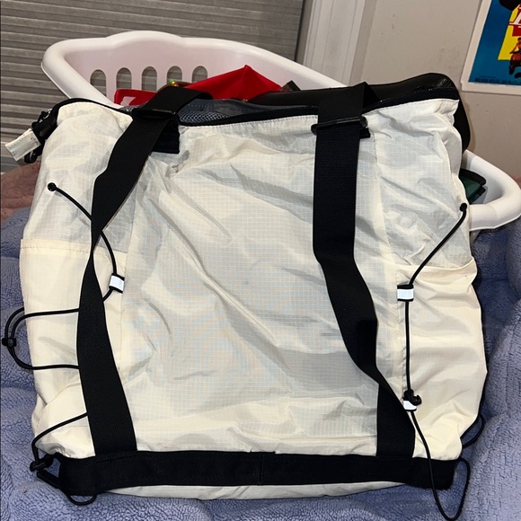 The North Face Cream and Black Backpack - Picture 3 of 4